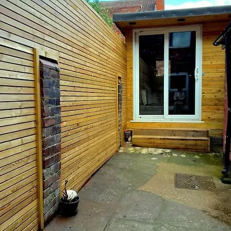 Central Area Terraced House With Private Hot Tub Lincoln Exterior foto