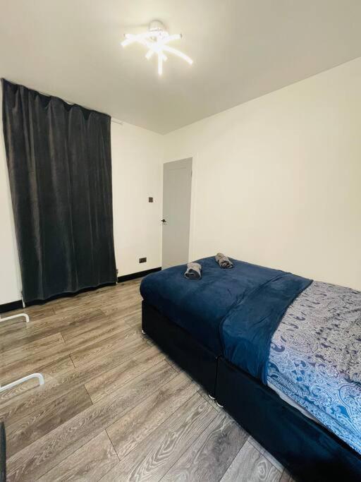 Area Terraced House With Private Hot Tub *