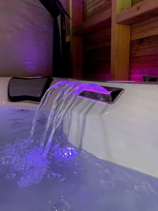 Area Terraced House With Private Hot Tub * Lincoln